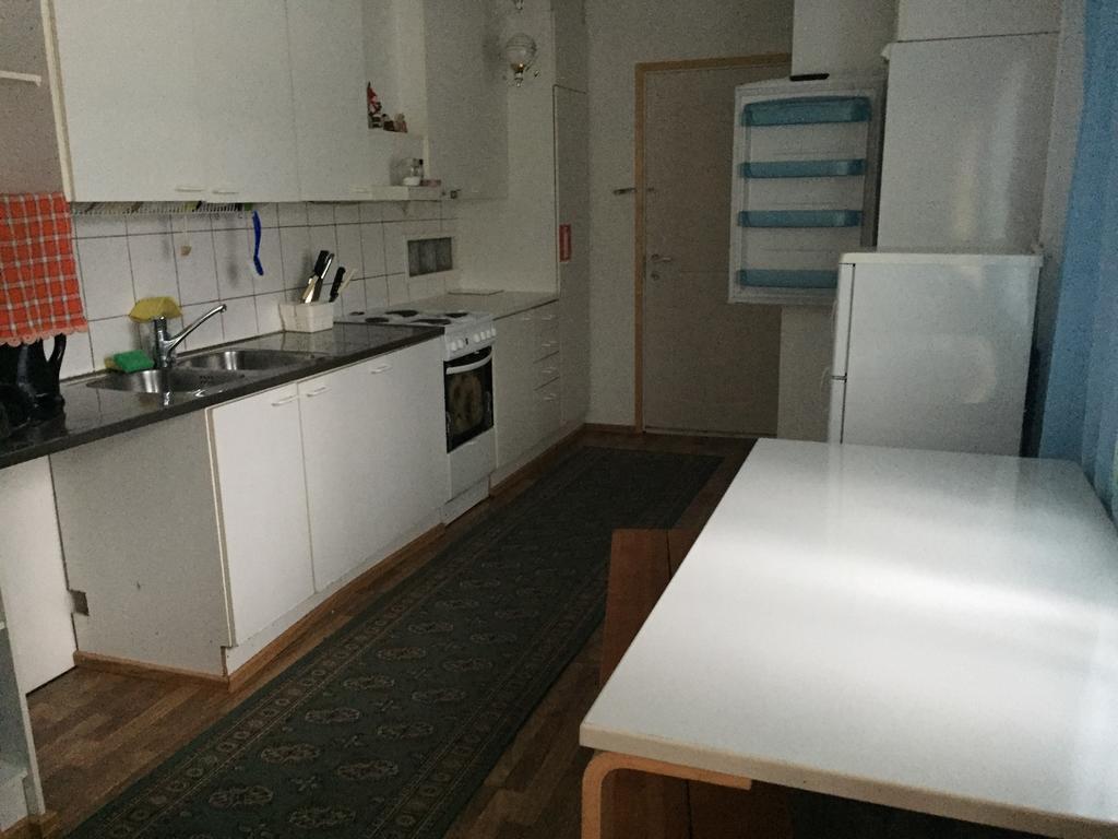 Guesthouse Julia คายานี ภายนอก รูปภาพ